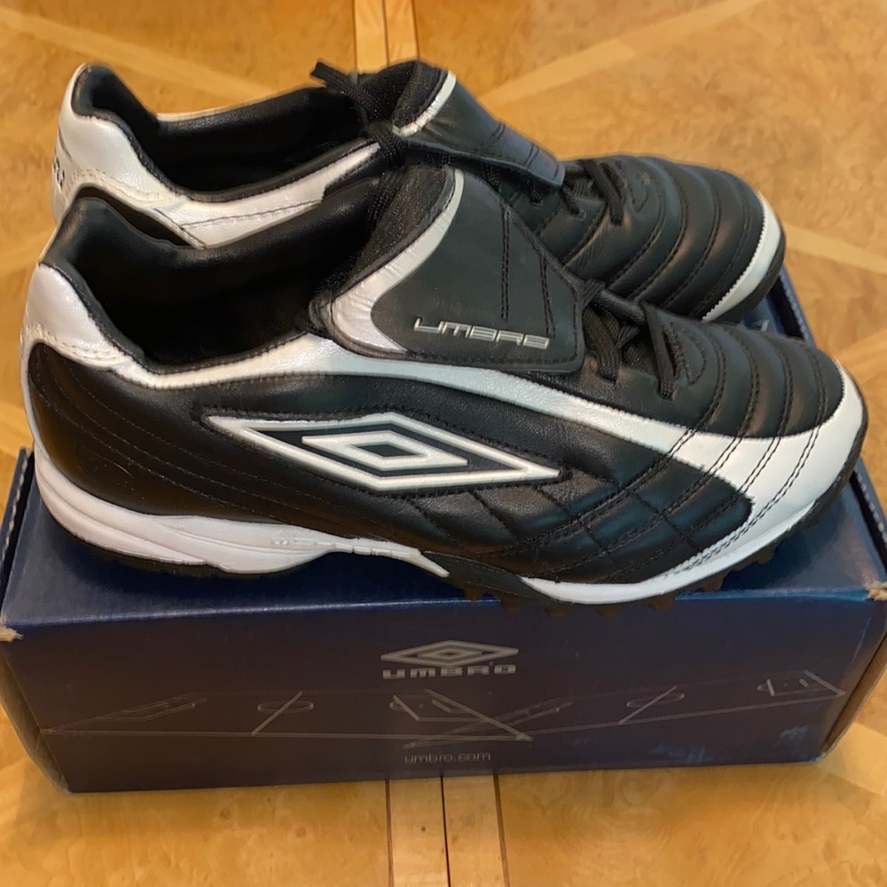 NEW!! Vintage Umbro XAI VII Prem FG-A Turf Soccer Cleats Mens Size 6.5